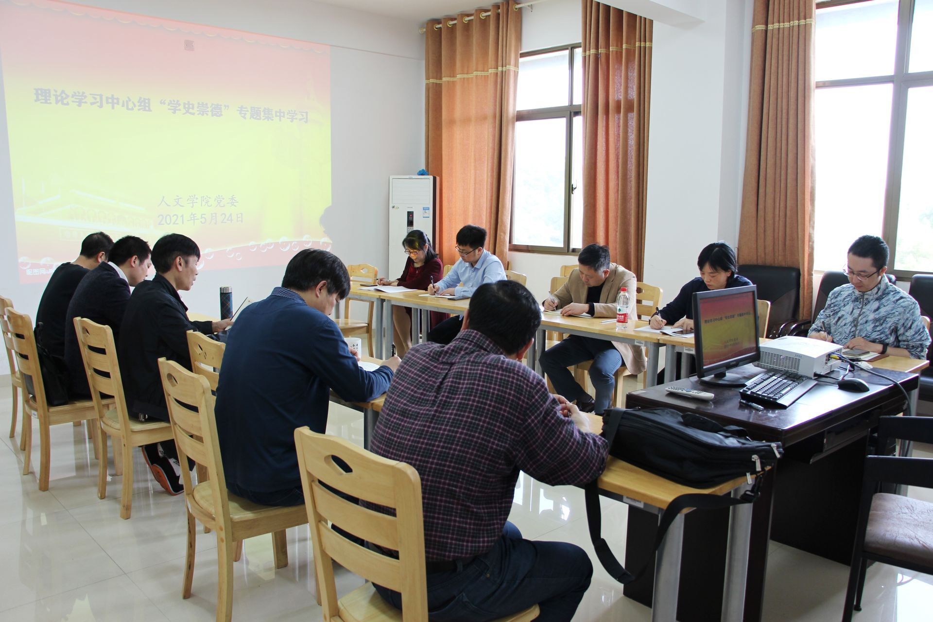 6ea8c62981d84616b80f8f99d9aae49b.jpg 6ea8c62981d84616b80f8f99d9aae49b.jpg