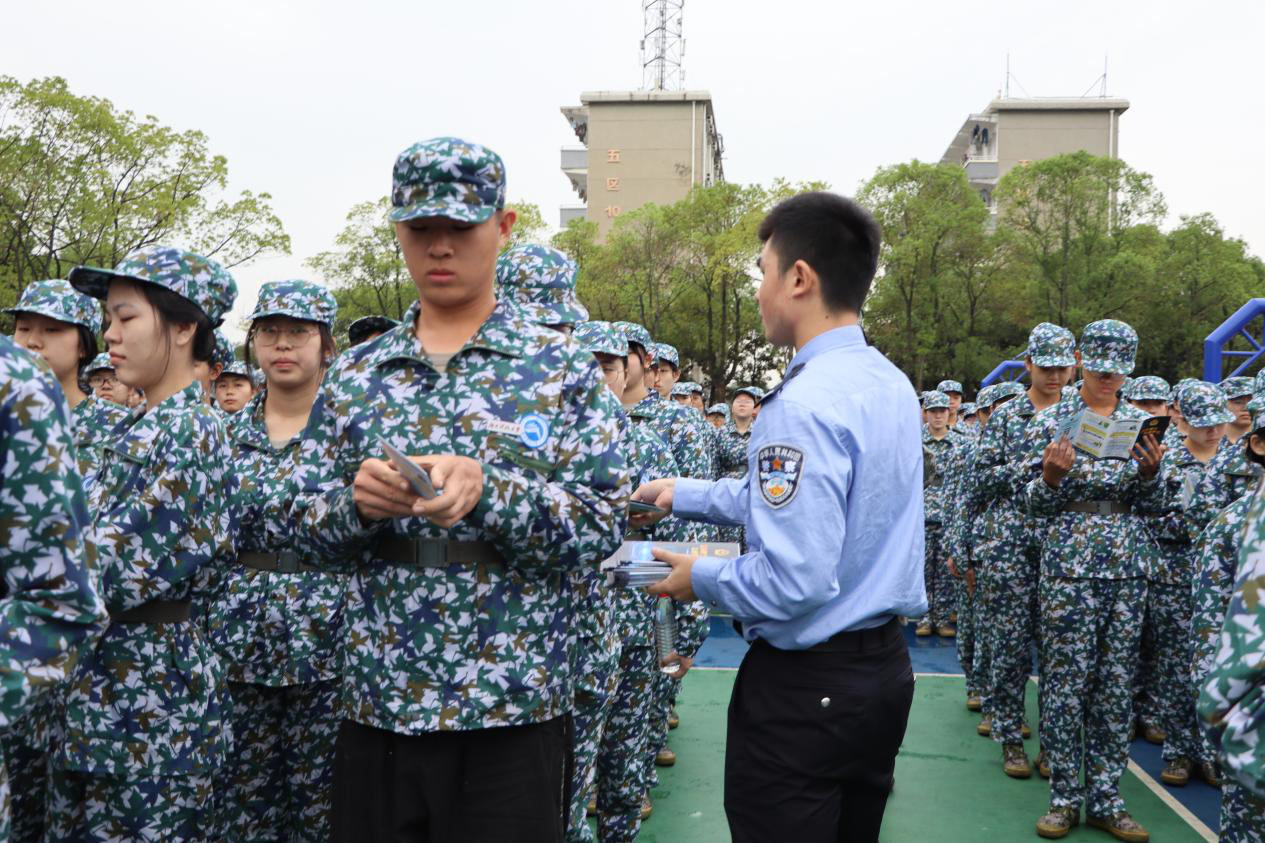 9f3c5f0dfc224dc99a53205138cb85b8.png 9f3c5f0dfc224dc99a53205138cb85b8.png