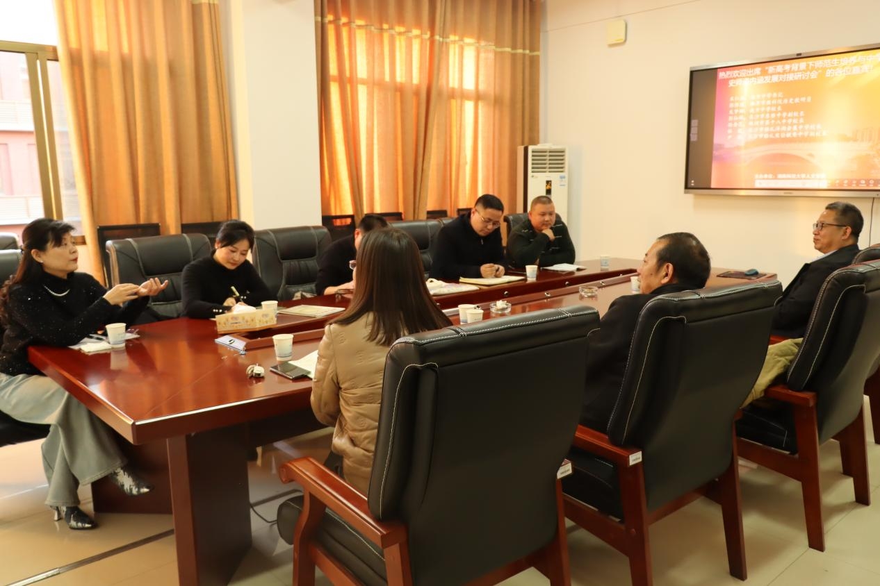 999c970c5d404d7eab128a0554fa340f.jpg 999c970c5d404d7eab128a0554fa340f.jpg