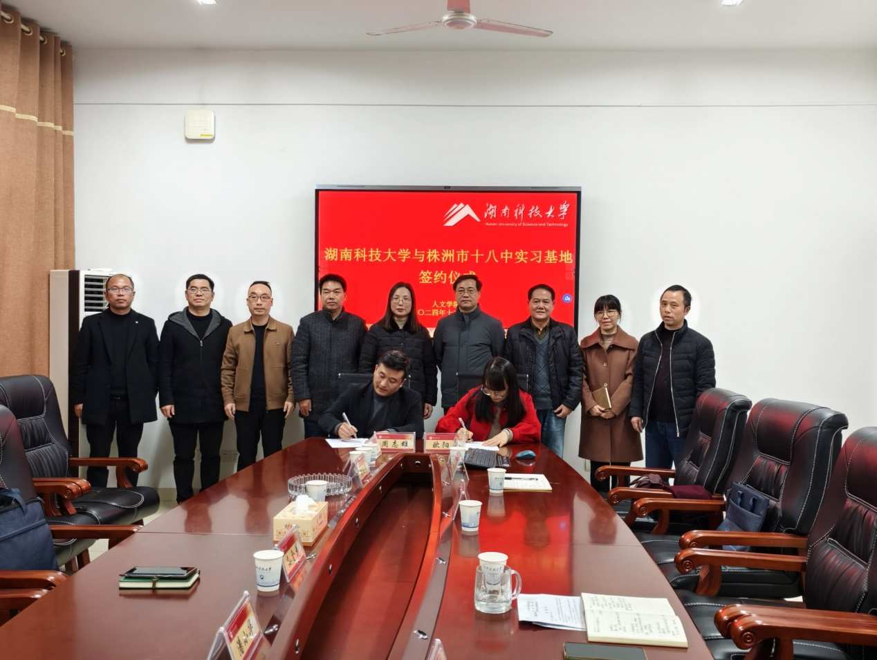 9b03cc00928b481b9a22b2c2c94e4d3f.png 9b03cc00928b481b9a22b2c2c94e4d3f.png