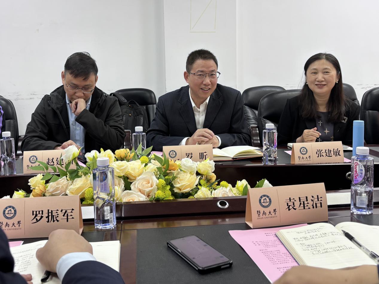 938a2db221fd42eeb55d7fa1395bdaa5.jpg 938a2db221fd42eeb55d7fa1395bdaa5.jpg